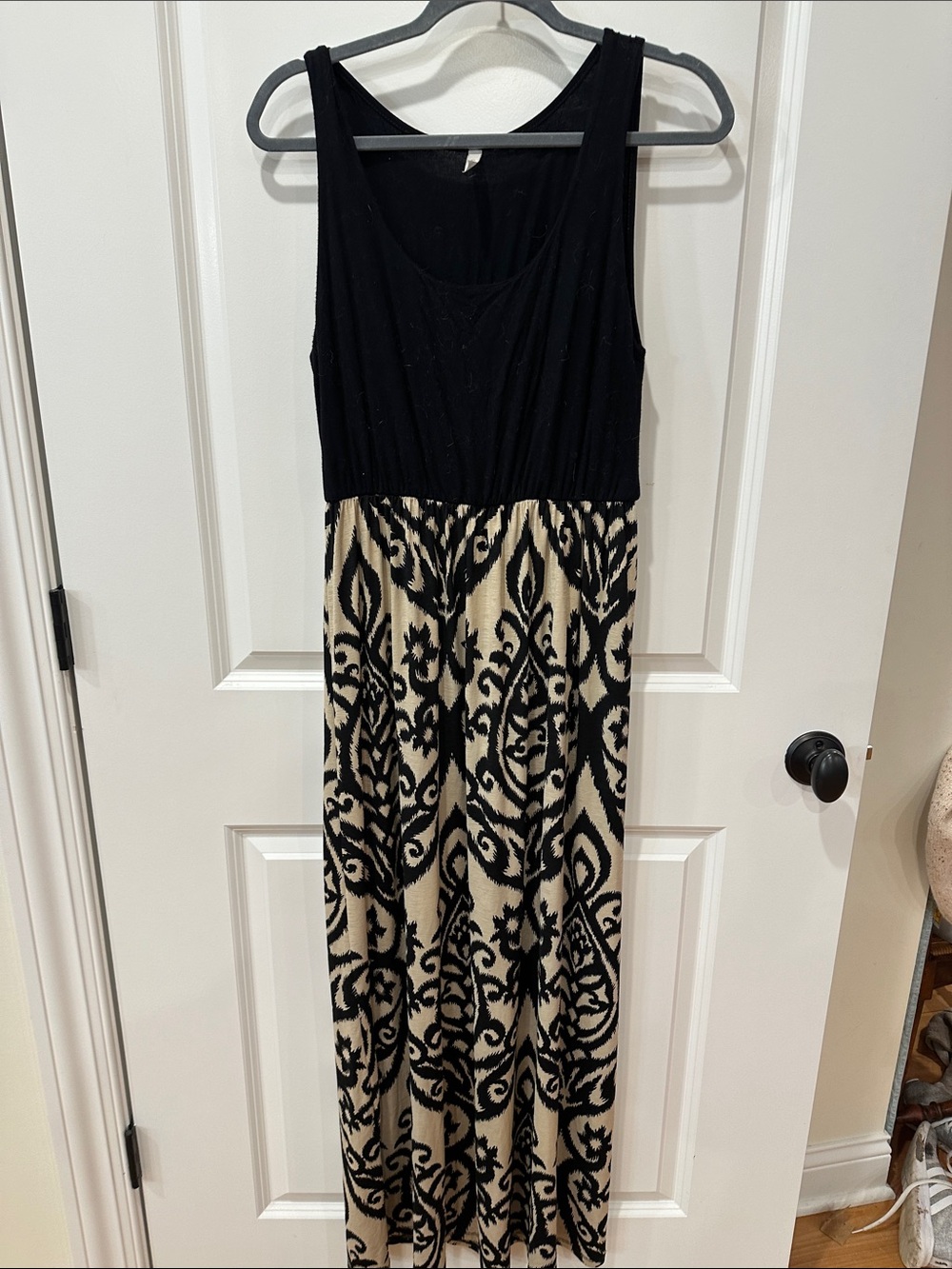 Amazon Black and Cream Maxi Dress with Scroll Pattern